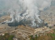 10 Hektare TPA Jatibarang Terbakar, Tim Gabungan dan Alat Berat Diterjunkan Lakukan Pendinginan
