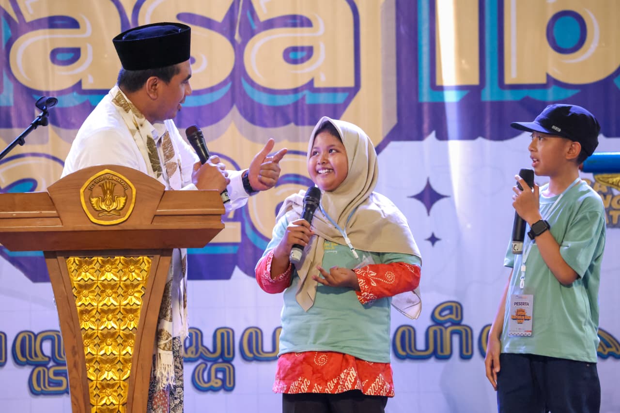 Wakil Gubernur Jawa Tengah Taj Yasin Maimoen saat pembukaan FTBI Jateng 2026 di Balai Bahasa Jawa Tengah, Kabupaten Semarang, Jumat, 9 Oktober 2026 (foto: Pemprov Jateng)
