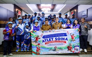 Jajaran atlet, pelatih, dan ofisial SOIna Jawa Tengah berfoto bersama Gubernur Ahmad Luthfi sebelum bertolak menuju ajang PeSONas II 2026 di NTT (foto: Pemprov Jateng)