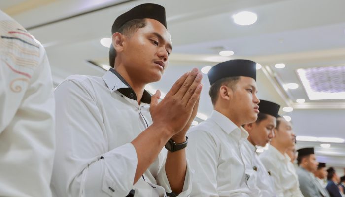 Perkuat Kualitas SDM Pesantren, Pemprov Jateng Salurkan Beasiswa ‘Pesantren Obah’ bagi 482 Santri