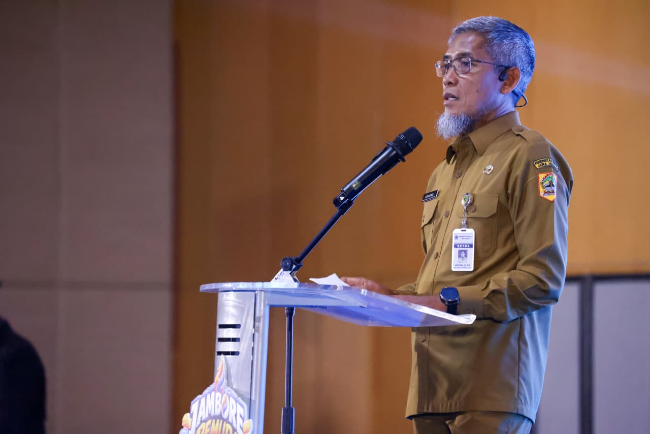 Sekretaris Daerah Provinsi Jawa Tengah Sumarno menyampaikan sambutan pada seremoni Pembukaan Jambore Pemuda Jateng 2026 di Hotel Harris Solo (foto: Pemprov Jateng)