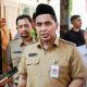 Wakil Gubernur Jawa Tengah Taj Yasin Maimoen saat mengecek DTSEN di kantor desa (foto: Pemprov Jateng)
